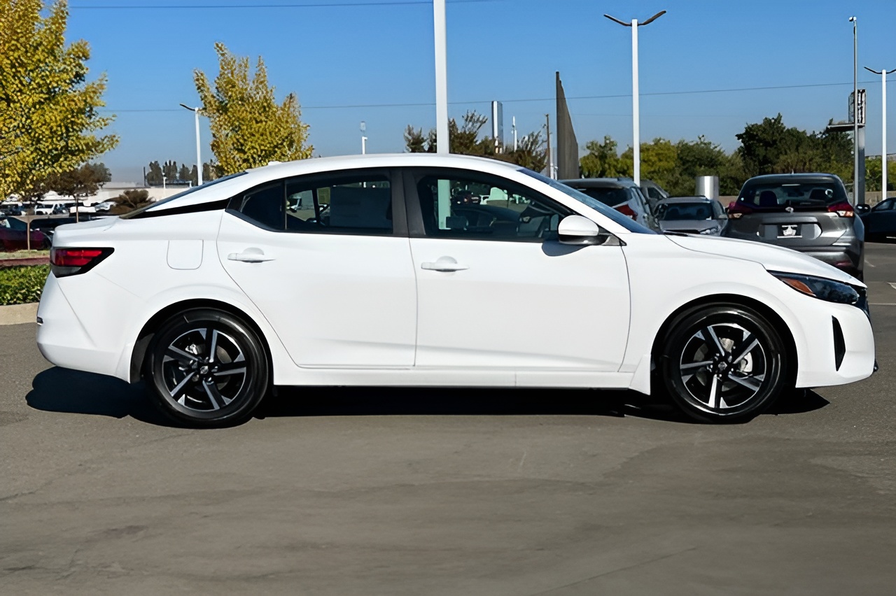 Vehicle image 25 of 27