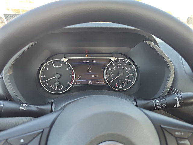 Vehicle image 10 of 17