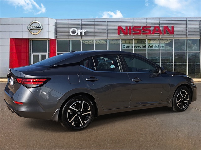 Vehicle image 4 of 17