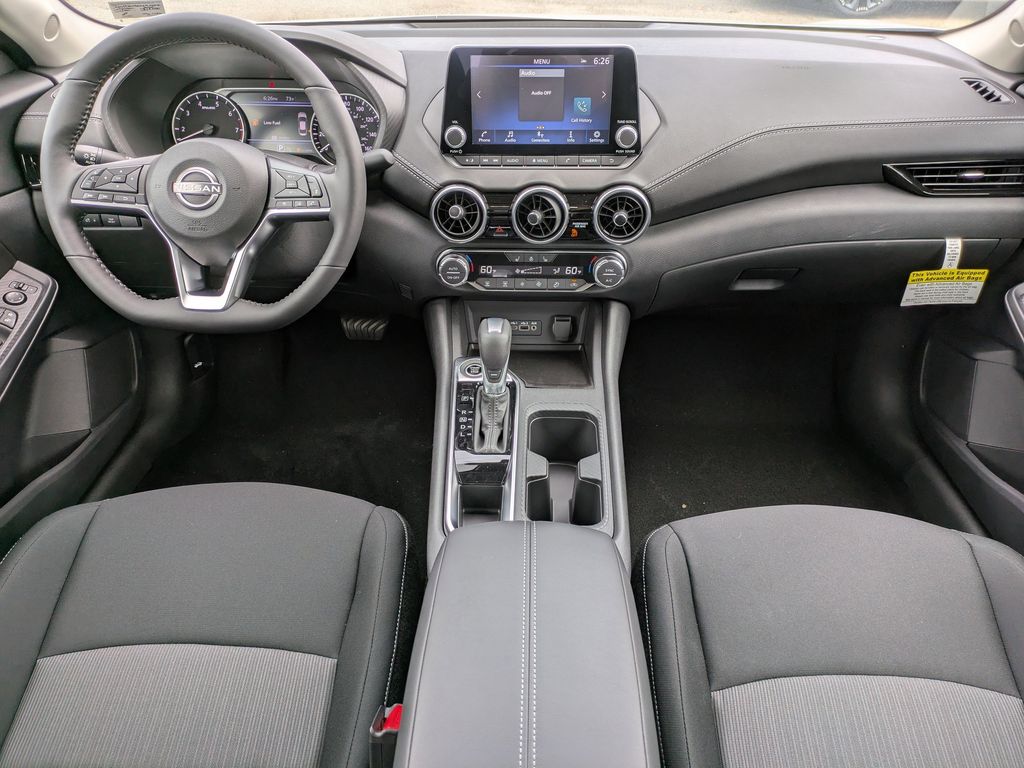 2025 Nissan Sentra SV Image 13 of 27