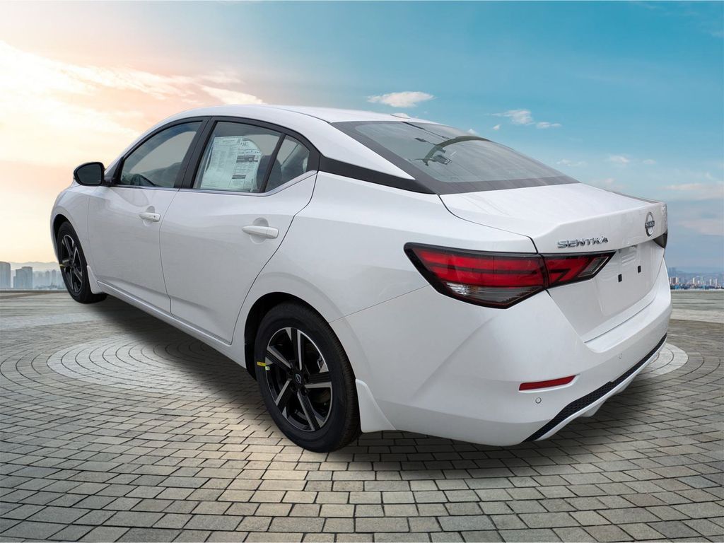 2025 Nissan Sentra SV Image 8 of 27