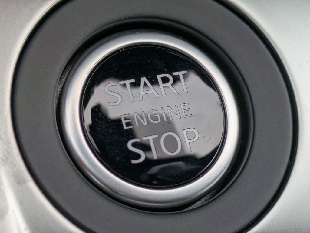 2025 Nissan Sentra SV Image 26 of 27