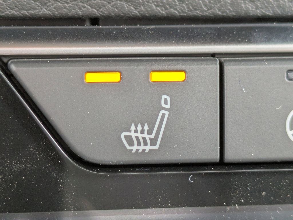 2025 Nissan Sentra SV Image 23 of 27