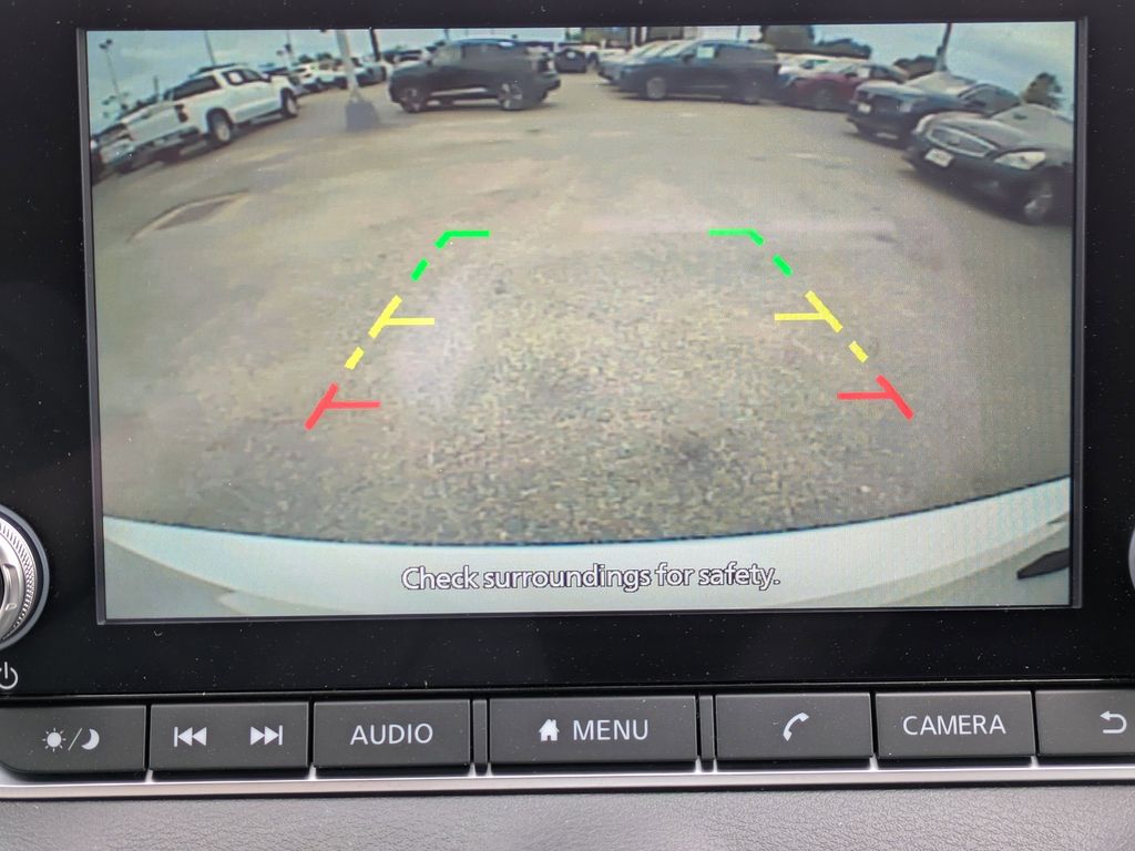 2025 Nissan Sentra SV Image 15 of 27