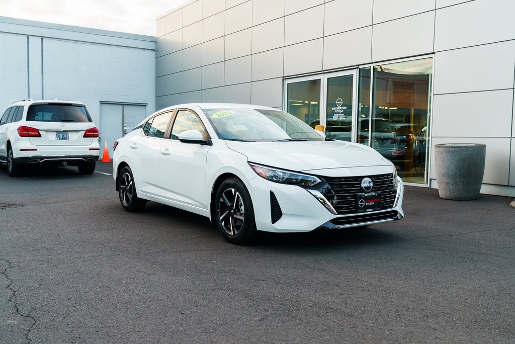 2025 Nissan Sentra SV Image 3 of 28