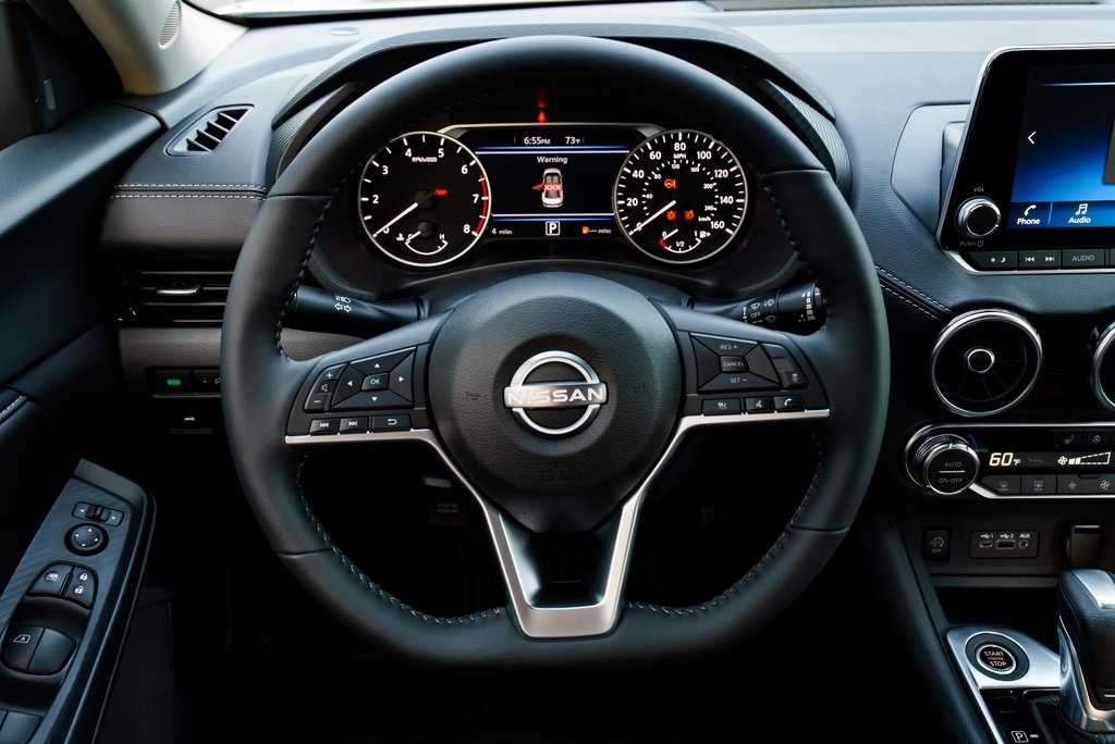 2025 Nissan Sentra SV Image 27 of 28