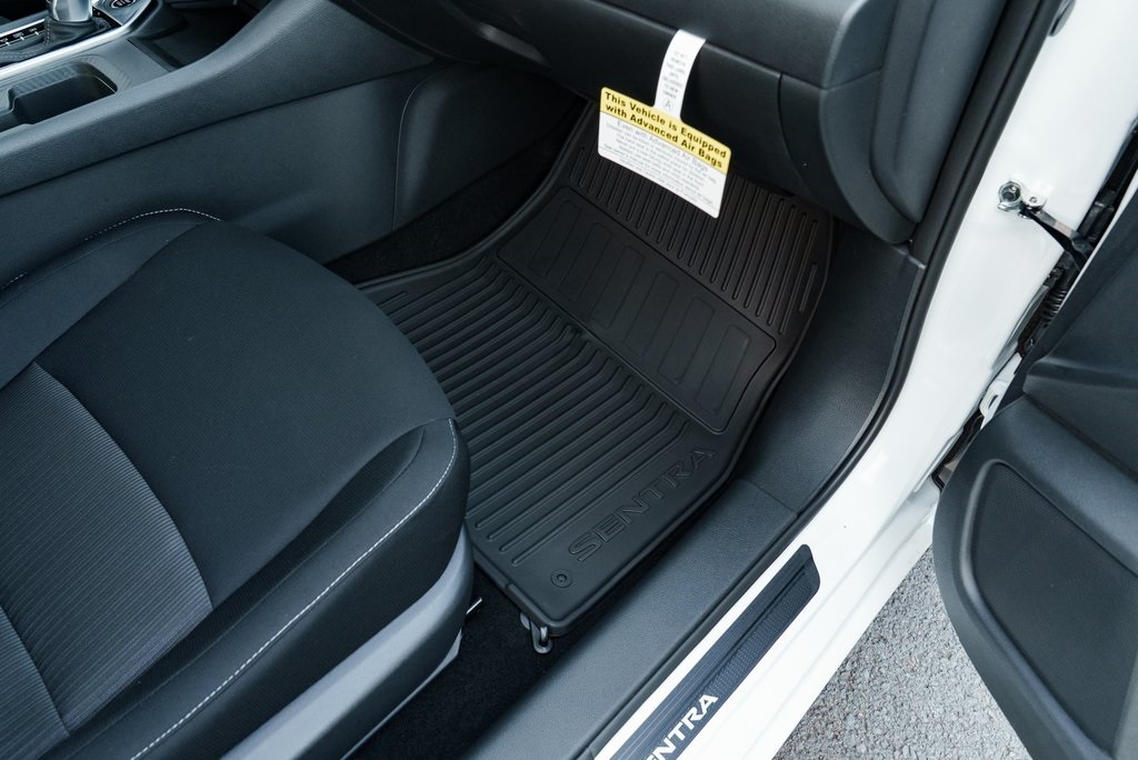 2025 Nissan Sentra SV Image 15 of 28