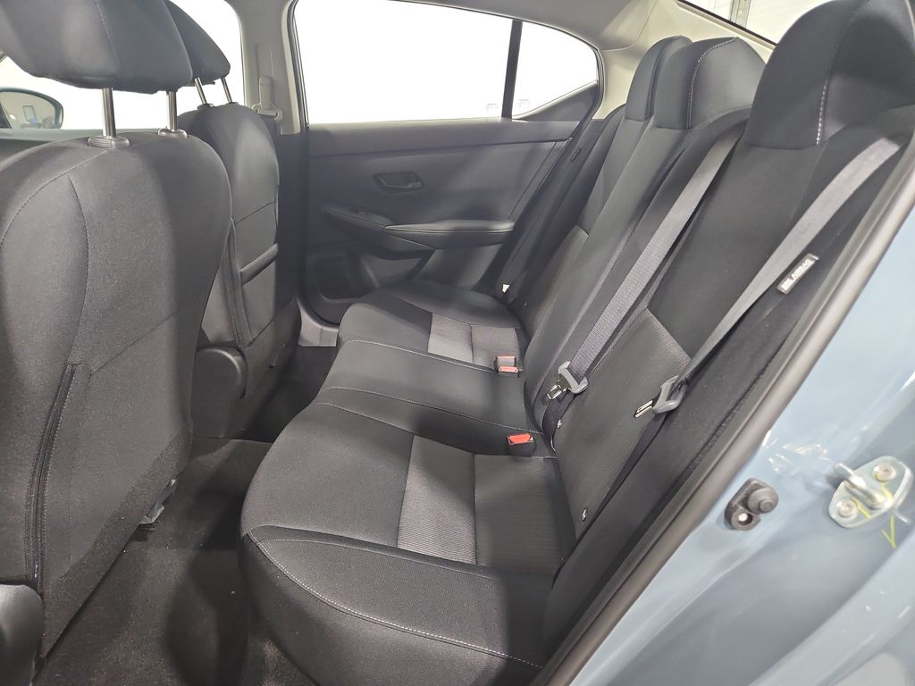 2025 Nissan Sentra SV Image 13 of 28