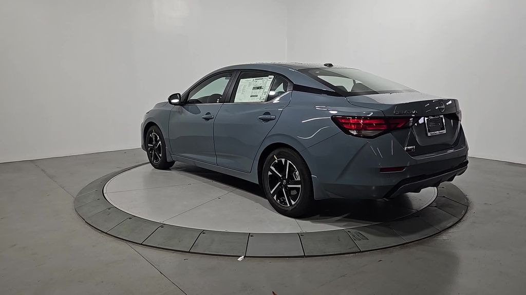 2025 Nissan Sentra SV Image 7 of 28