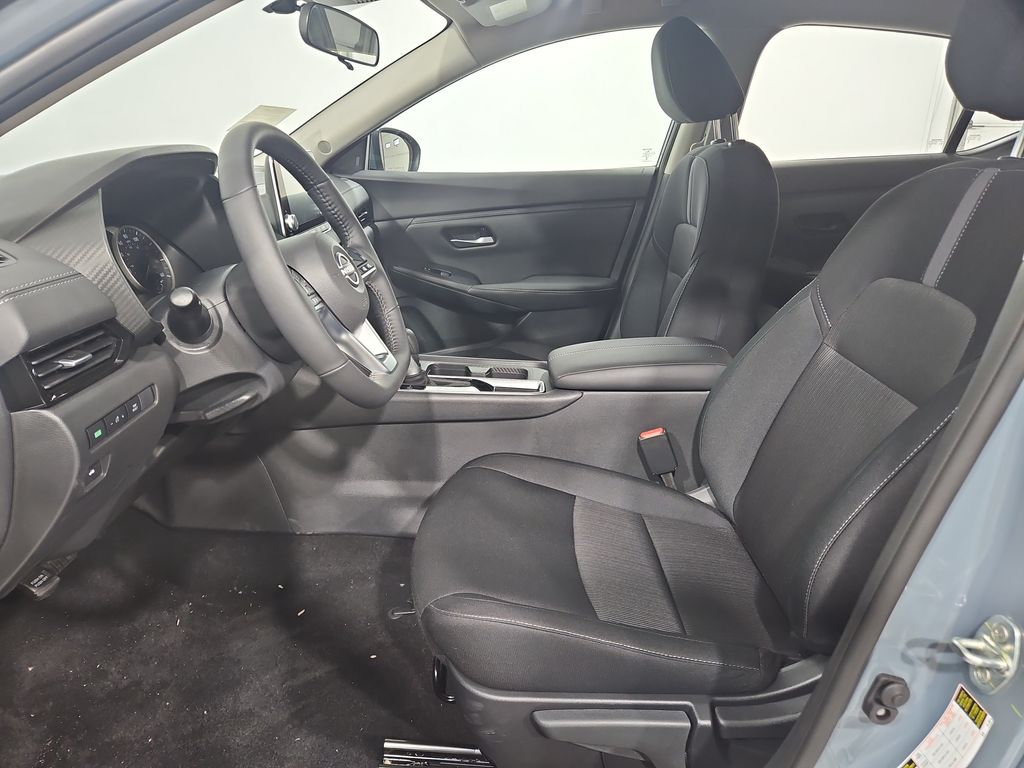 2025 Nissan Sentra SV Image 14 of 28