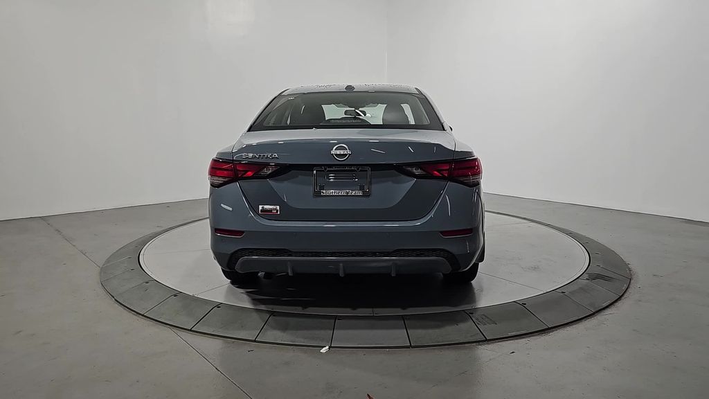 2025 Nissan Sentra SV Image 6 of 28