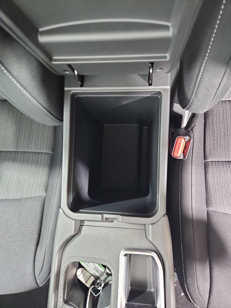 2025 Nissan Sentra SV Image 25 of 28