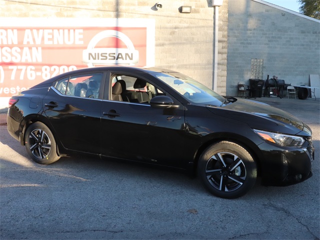 Vehicle image 5 of 24