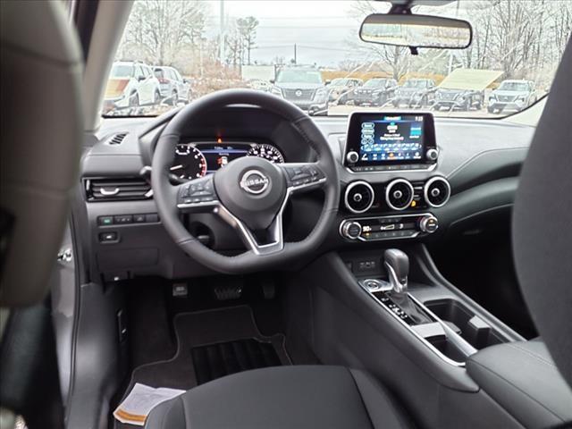 Vehicle image 9 of 14