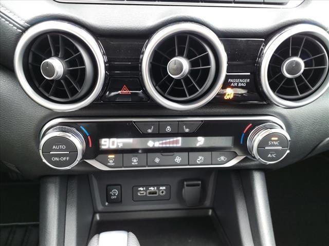 Vehicle image 13 of 14