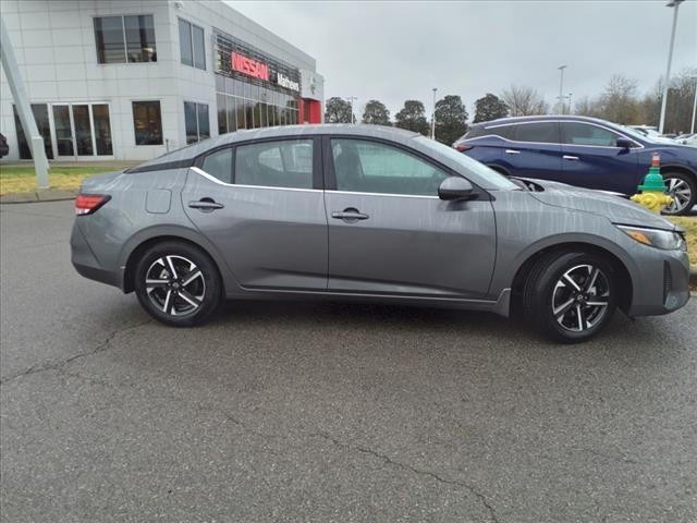 Vehicle image 3 of 14