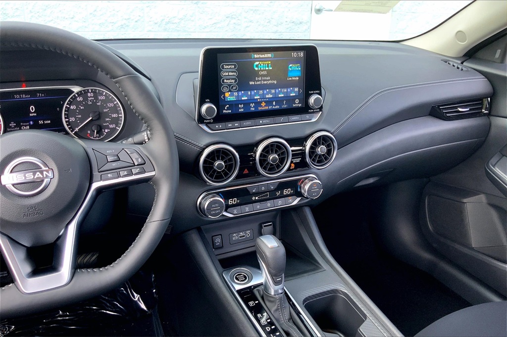 2025 Nissan Sentra SV Image 11 of 14