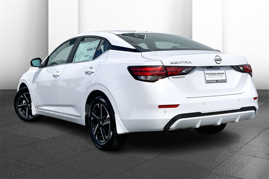 2025 Nissan Sentra SV Image 4 of 14