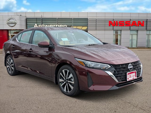 2025 Nissan Sentra SV Image 2 of 27