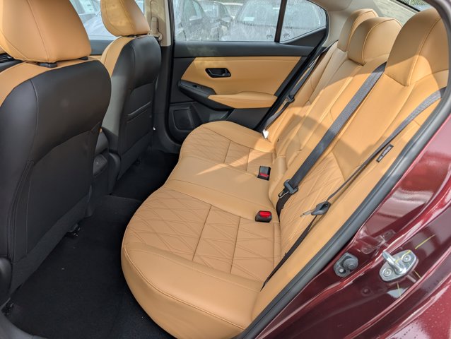 2025 Nissan Sentra SV Image 9 of 27