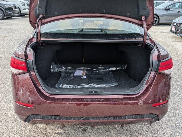 2025 Nissan Sentra SV Image 6 of 27