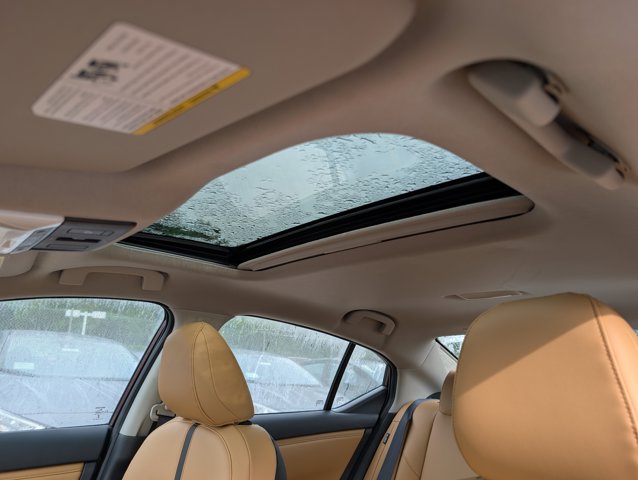 2025 Nissan Sentra SV Image 23 of 27