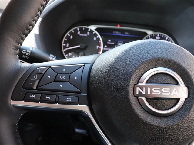 Vehicle image 16 of 20