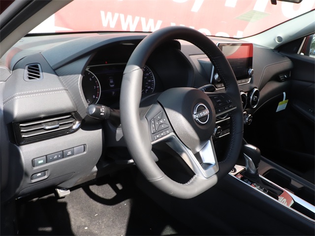 Vehicle image 13 of 20