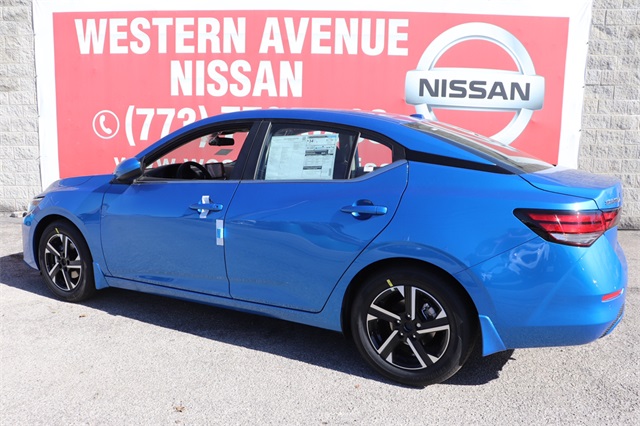 Vehicle image 13 of 25