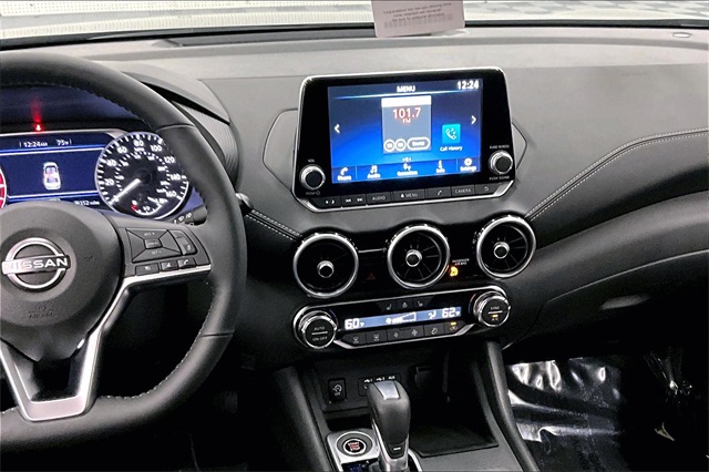 Vehicle image 9 of 35