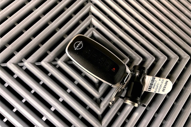 Vehicle image 15 of 35