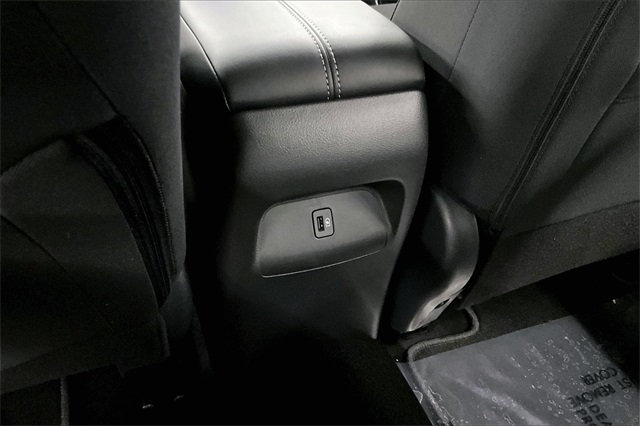 Vehicle image 20 of 35