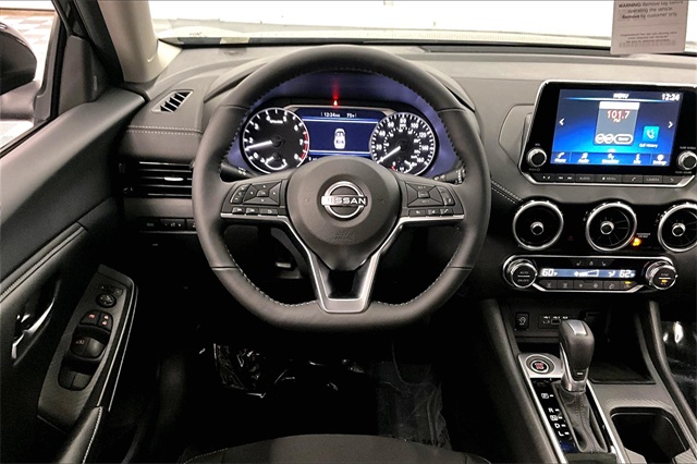 Vehicle image 19 of 35