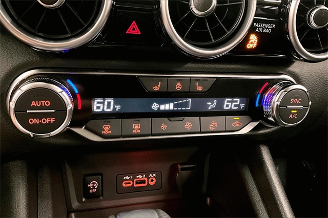 Vehicle image 25 of 35