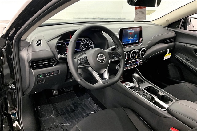 Vehicle image 8 of 35