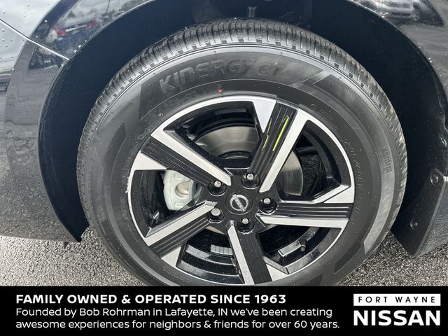 Vehicle image 12 of 37