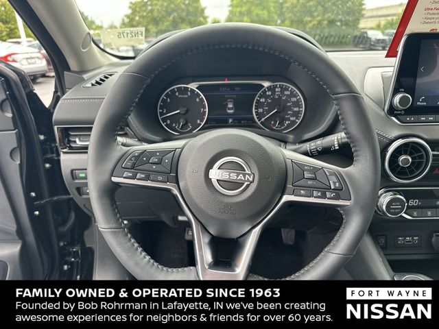Vehicle image 26 of 37