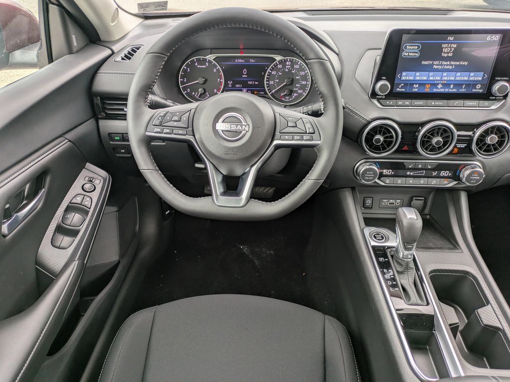 2025 Nissan Sentra SV Image 12 of 27