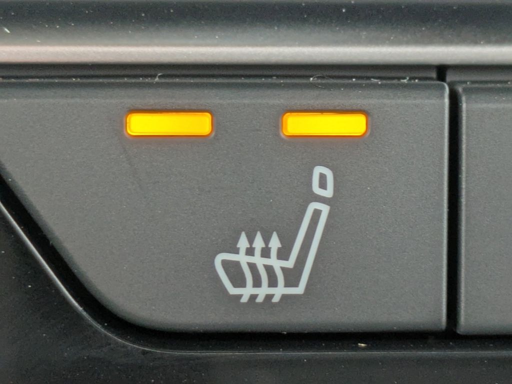 2025 Nissan Sentra SV Image 25 of 27