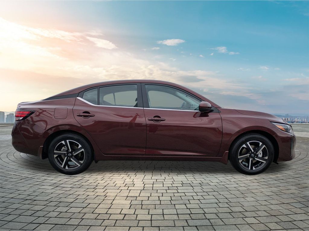 2025 Nissan Sentra SV Image 5 of 27