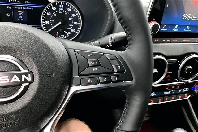 Vehicle image 19 of 37