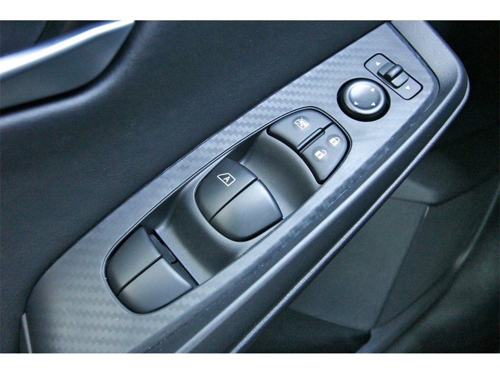 Vehicle image 16 of 23