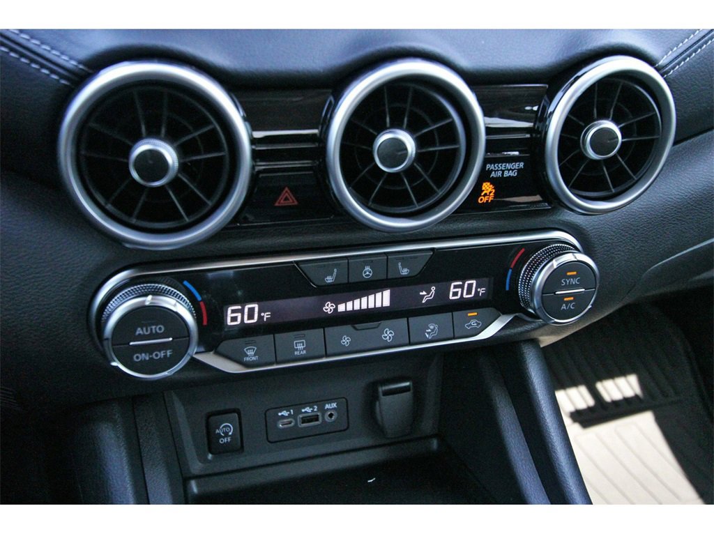 Vehicle image 20 of 23