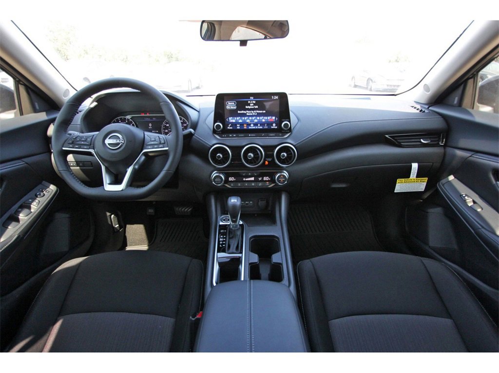 Vehicle image 7 of 23
