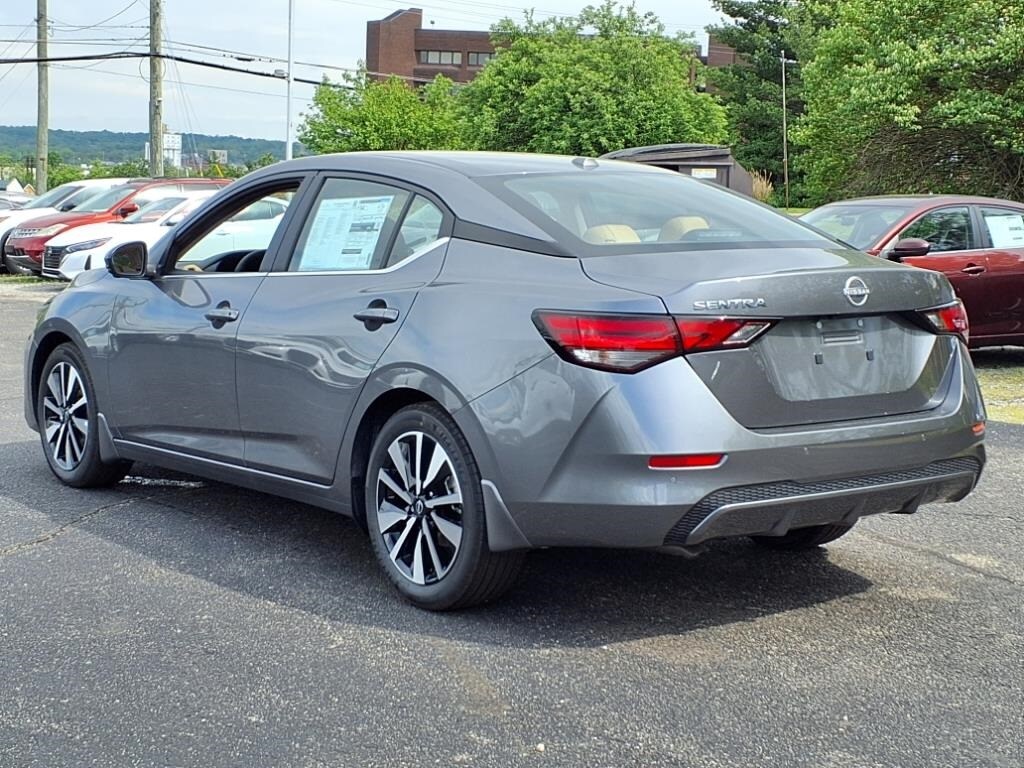 Vehicle image 8 of 24