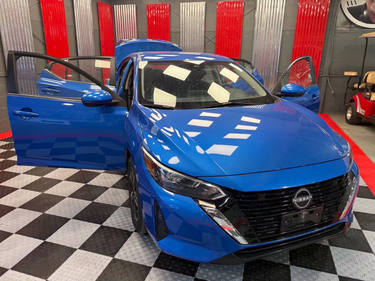 2025 Nissan Sentra SV Image 3 of 34