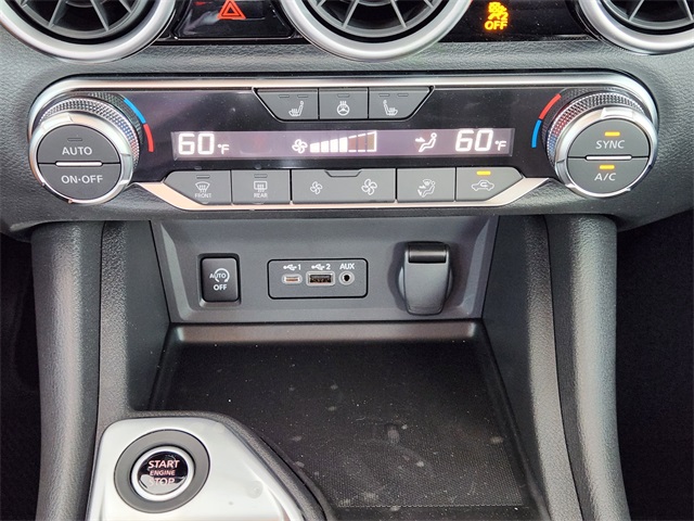 Vehicle image 20 of 21