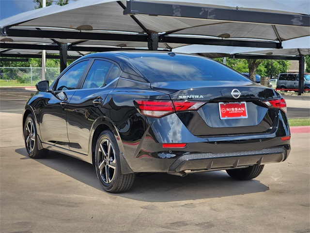 Vehicle image 4 of 21