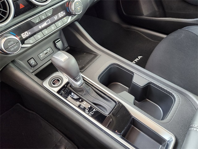 Vehicle image 16 of 21