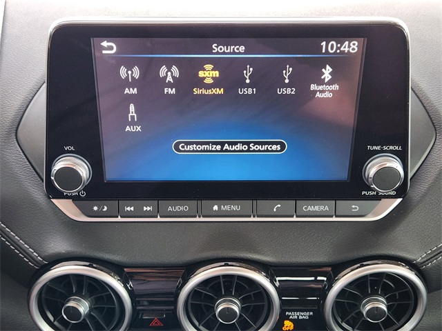 Vehicle image 15 of 21